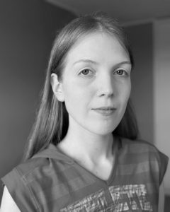 Taiteilija Olivia Viitakangas.